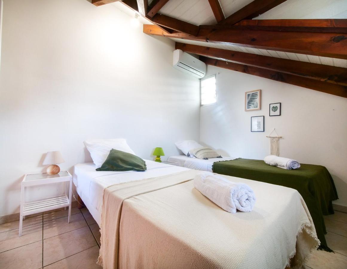 Villa Oneway, Piscine Privee, Classee 3 Etoiles Sainte-Rose Exterior foto